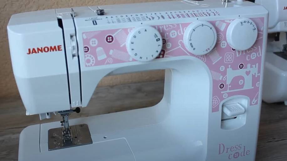 Как заправить нитки в швейную машинку смотреть онлайн