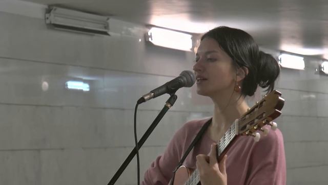 "Музыка в метро" - Анастасия ШУГАЛЕЙ (Свет-Настасья)  -#музыкавметро (2017) [HD]