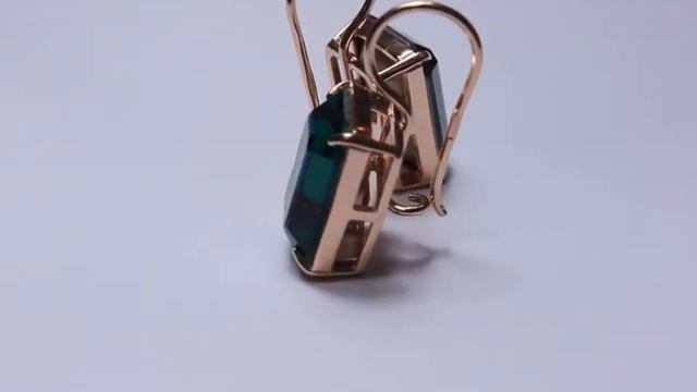 Серьги «Изумрудный цвет» с прямоугольными камнями Swarovski