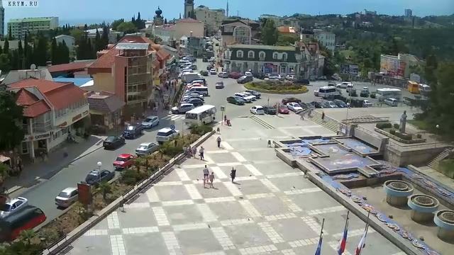 Вебкамера "Площадь Советская". Запись 14.06.2016 11:00:02 смотреть онлайн