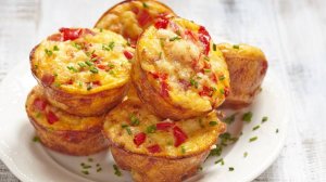 Мафины с колбасой и сыром