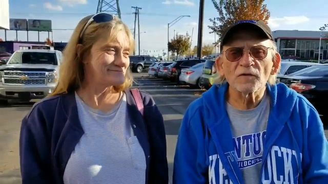 Congratulations to Denise Conley on the purchase of her Kia Spectra смотреть онлайн