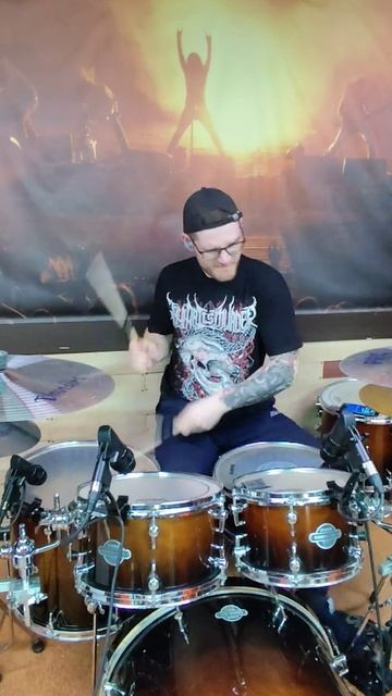 РУКИ ВВЕРХ - ТАНЦУЙ БЕЗ МЕНЯ!🤘🥁😁