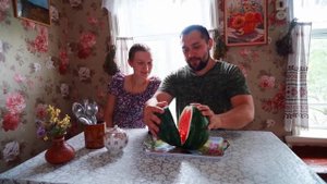 БЫТ ДЕРЕВЕНСКИХ ЛЮДЕЙ | ЖИЗНЬ РАДИ ЖИЗНИ | ЗАГОТОВКИ | РЕМОНТ | УРАЛЬСКИЕ АРБУЗЫ И ШОКОЛАДНЫЙ ТОРТ