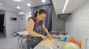 Ну У НАС КАК ВСЕГДА обед по РАСПИСАНИЮА что У ВАС?