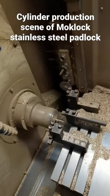 Cylinder production scene of Moklock stainless steel padlock. #locks #moklock смотреть онлайн