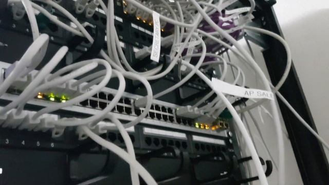 Unifi switch install with cable management in small SR смотреть онлайн