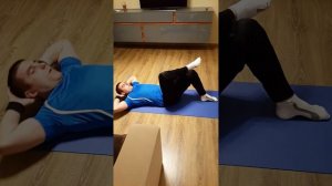 Упражнения на верхний пресс