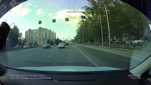 Комбо Sho Me Combo Slim (радар+видеорегистратор) - город, день смотреть онлайн