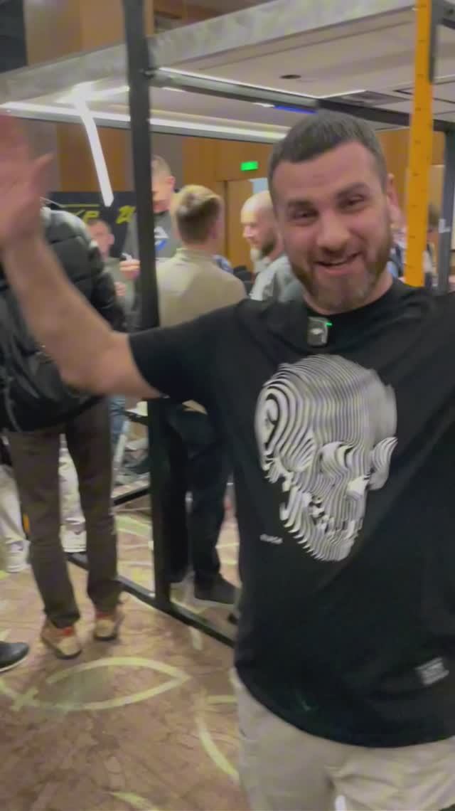 "Как-то нечаянно попал на тусовку...)))" смотреть онлайн