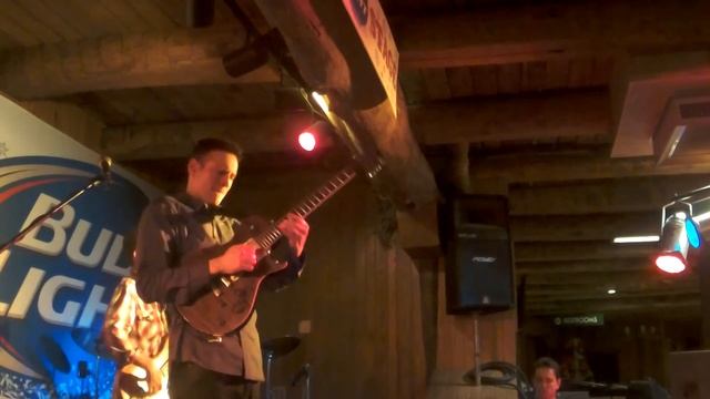 "While My Guitar Gently Weeps" instrumental, played by Drew Bentley смотреть онлайн