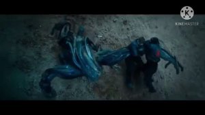 Притяжение клип Скилет герой на русском