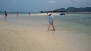 Chaweng near hotel Chaba Cabana - Бухта Чавенг. Выпуск 57.