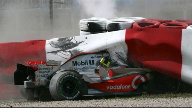 F1 Crashes смотреть онлайн