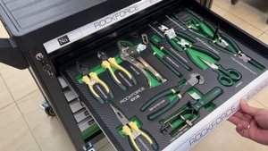 Инструментальная тележка на 272 предмета RockForce RF-55300. Лучший выбор за свои деньги!