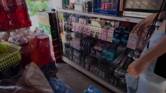 Магазины деревенского Лаоса: Поездка за призами и исчезновение Лелика смотреть онлайн
