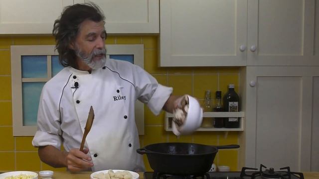 How To Make Creamy Chicken, Mushroom, and Gnocchi - Recipe смотреть онлайн