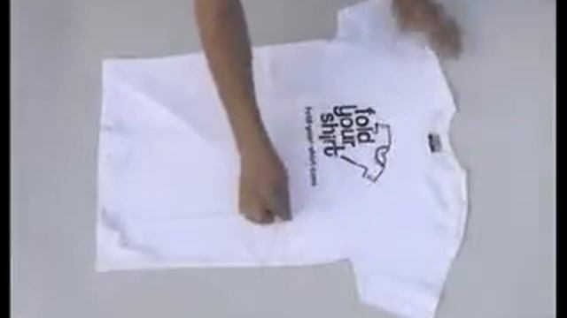 как сложить футболку за 2 сек смотреть онлайн