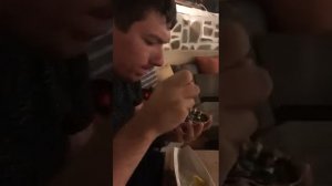 Первый раз пробую устрицы