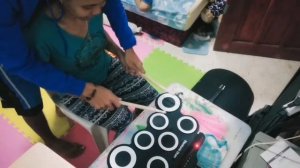 Electronic drum pad from shopee | Drum pad Basic beat challenge | @elaissamarie  VS @mommymerai
