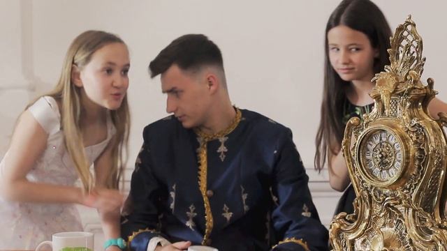 Артур Пирожков - Зацепила - Пародия на клип.