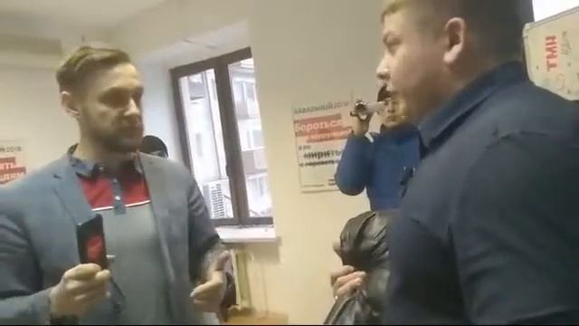 в Тюмени Полиция в штабе.  Форточники в форме 15 02