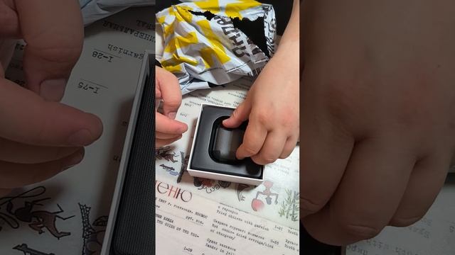 распаковка. наушники hoco eq9. делать обзор ? смотреть онлайн