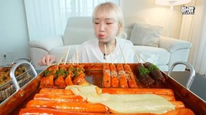 떡집에서 직접 뽑은 가래떡으로 만든 🔥매운🔥 떡볶이와 어묵꼬치,순대꼬치 먹어보겠습니다. ASMR MUKBANG