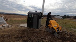 Using the Mini-Skidsteer on Tree Jobs & Dirt Work