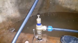 Установка редуктора давления и ремонт водопровода #мастернастодел