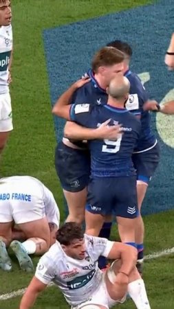 Jordie Barrett scores in first Leinster start