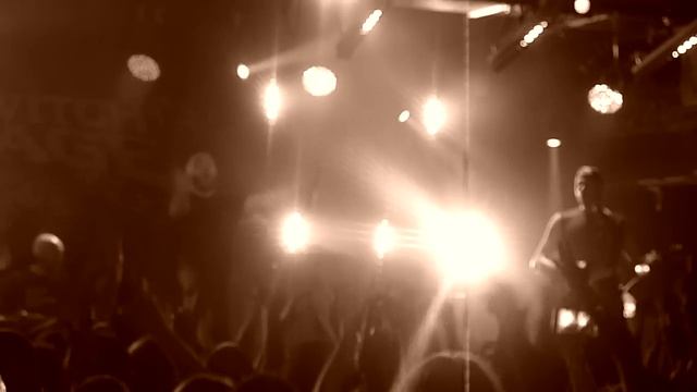 KILLSWITCH ENGAGE - Always (Belfast) смотреть онлайн