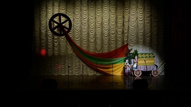 Фольклорный ансамбль "Жаворонки" г. Москва - У Ворот-Колесоворот 22.04.2021