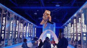 Прогулки по Москве. Национальный центр Россия. Иду на выставку. Часть 1.