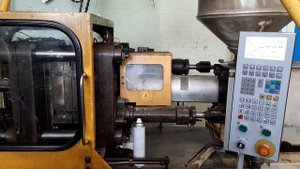 Работа модернизированного термопластавтомата KuASY 170/55-Ie-40