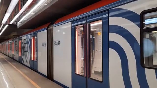 электропоезд метро Некрасовка -электрозаводская с маршрутом 010 смотреть онлайн