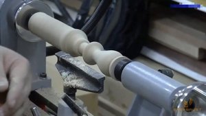 Работа мастера на токарном станке JIB WL1218VDB