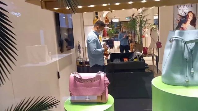 Что "выбросили" в ГУМе. Часть 3. Что предлагают бренды на лето 2021 смотреть онлайн