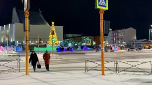 Норильск/ Уборка снега/ Софья прилетела с подарками/ Площадь Театральная.