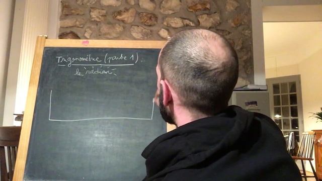 1ere Spé Maths - L'essentiel de la trigonométrie (partie 1: le radian) смотреть онлайн