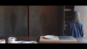 Девушка нашла загадочный куб, который рассказал ей о судьбе человечества в будущем | Пересказ Фильм