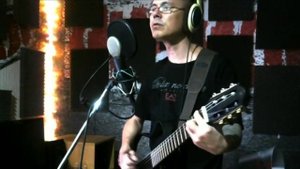 Под нежными пальцами