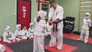 Заслужить пояс в каратэ нелегко! Дети 5-8 лет/Малыши сражаются за пояс/STRUIN DOJO