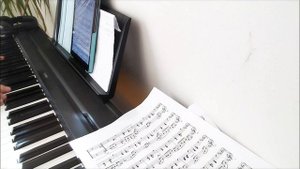 ,, Зелёные листья июньский лесов,,