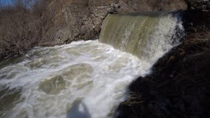Весенний водопад на реке Укроп