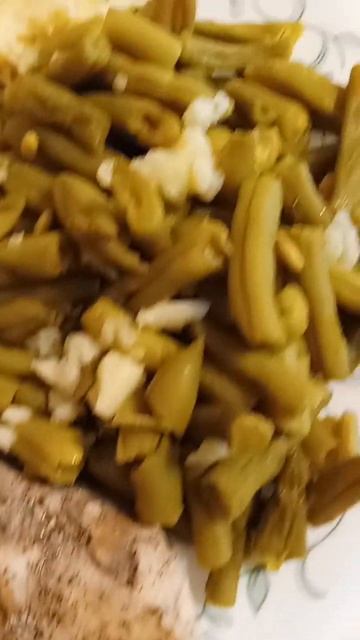 MASHED POTATOES PORK CHOPS 🤤 GREEN BEANS 😋 MILK #music #food #shorts #shortvideo смотреть онлайн