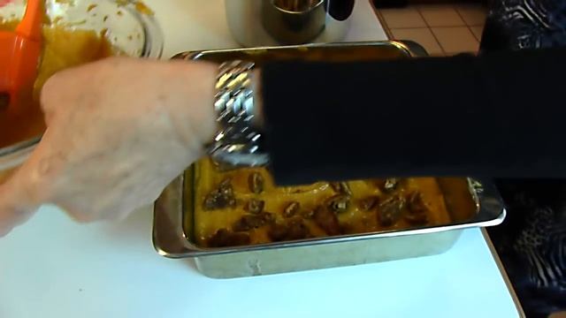 Betty's Pumpkin Coffee Cake with Buttery Pecan Streusel, by Brigitte Nguyen смотреть онлайн