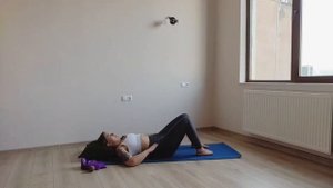 Упражнение от боли в крестце и пояснице «тазовые часы»