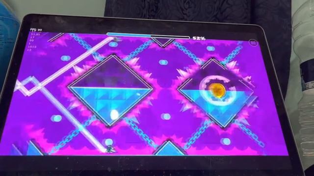 Играю в geometry Dash gdps editor 2.2 смотреть онлайн