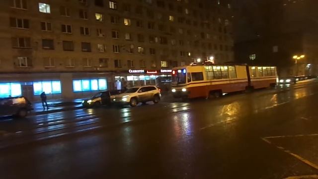 Остановка Санкт-Петербурга 8-29: ст. м. пл. Мужества (13.03.18) смотреть онлайн